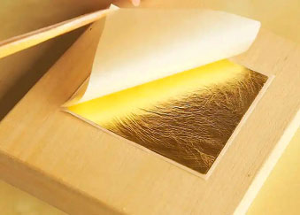 Chuẩn bị lá vàng